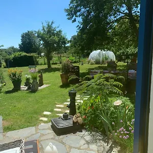 Maison Aux Volets Bleus Quévert