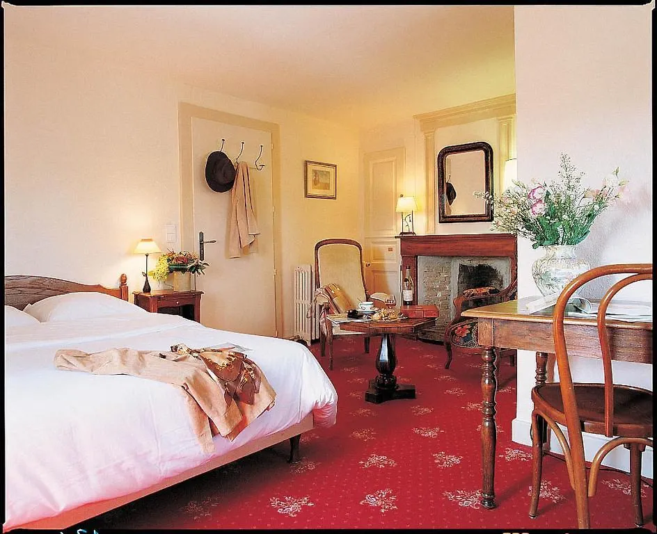Hotel De France Ferney-Voltaire 3*,  France